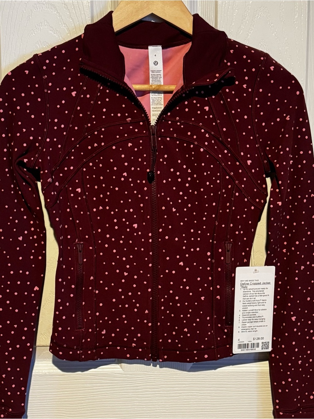 Lululemon Define Cropped Jacket Size 4 Pink Scattered Hearts Pattern - Picture 3 of 8